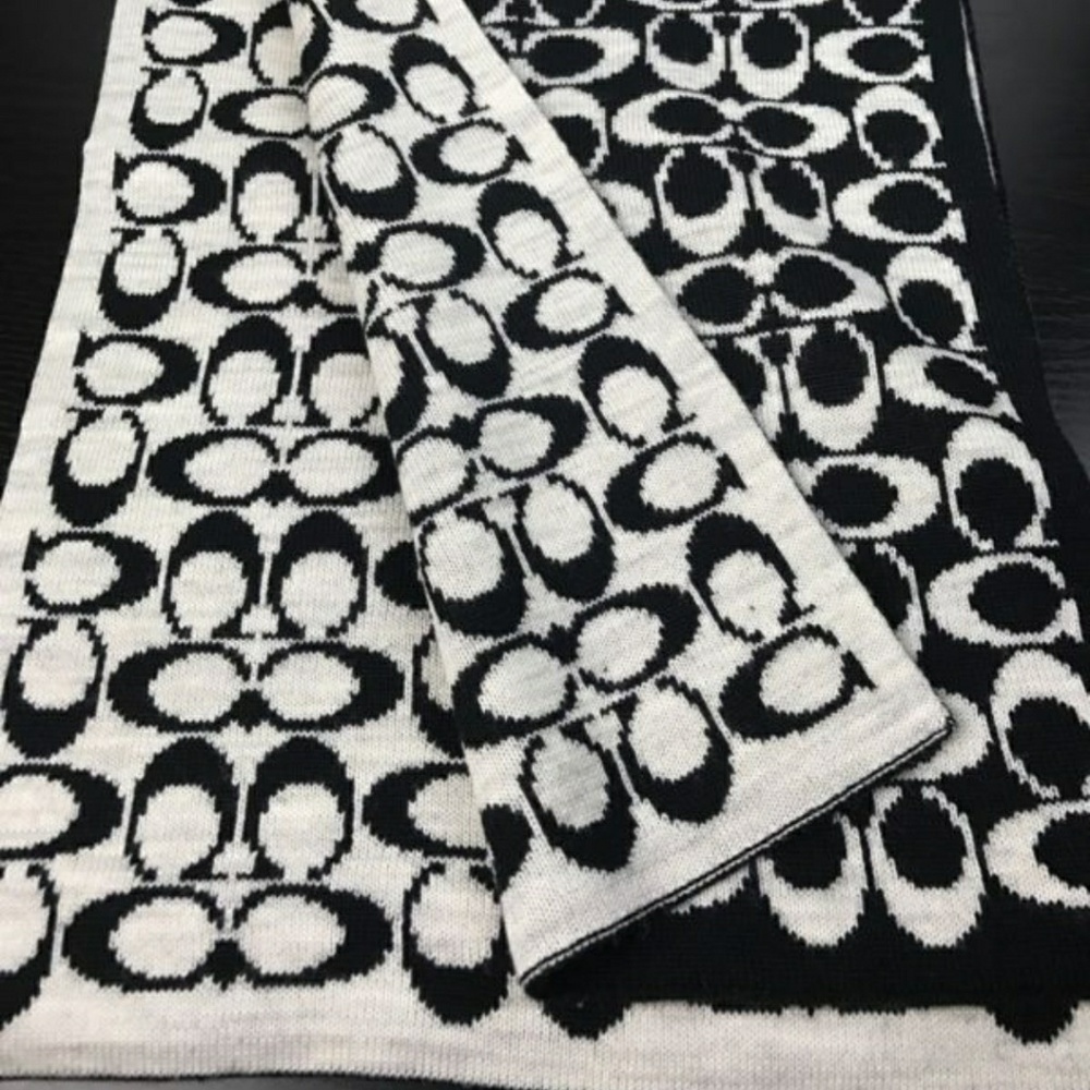 AUTHENTIC COACH MONOGRAM SCARF