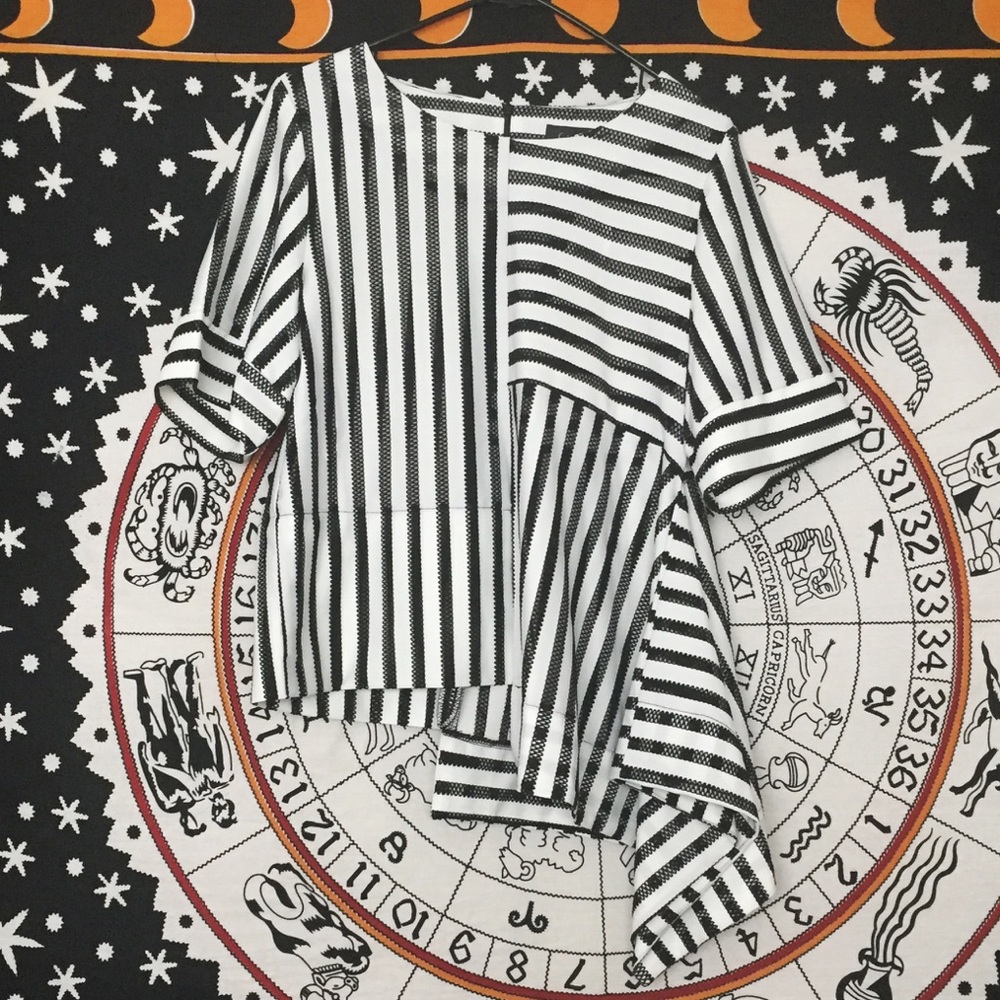 asymmetric striped mesh top