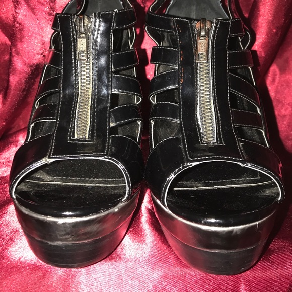 Black BCBG Generation Heels - Picture 8 of 8