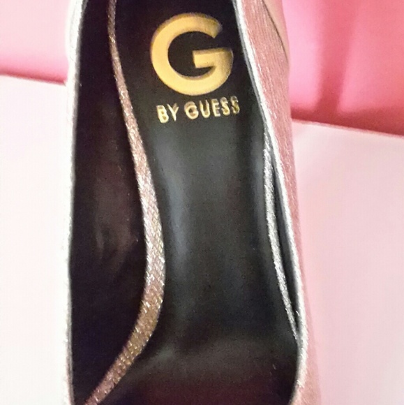 Guess Heels - Picture 2 of 3