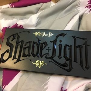 Kat Von D Shade + Light Pallete