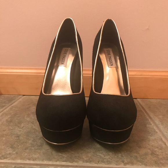 Steve Madden Suede Black & Gold High Heels - Picture 2 of 3