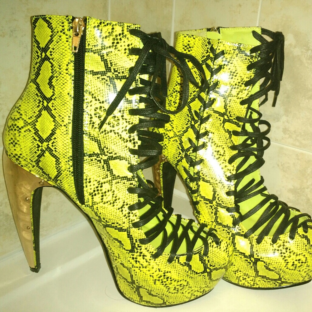 🐍 snake skin print tie ups🐍