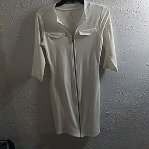 A white zip up sexy drees prefect for a night out