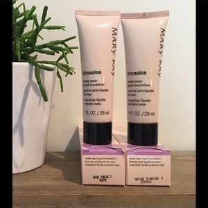 Mary Kay timewise matte foundation Beige 3 & 5