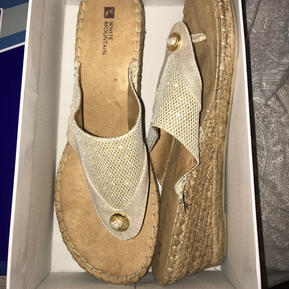 NWT short wedge sandals!