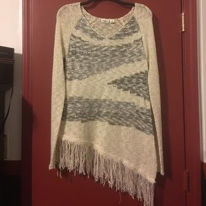 Cream/gray sweater