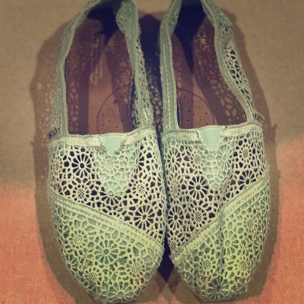 Mint lace Toms