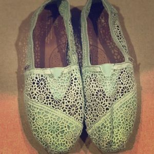 Mint lace Toms