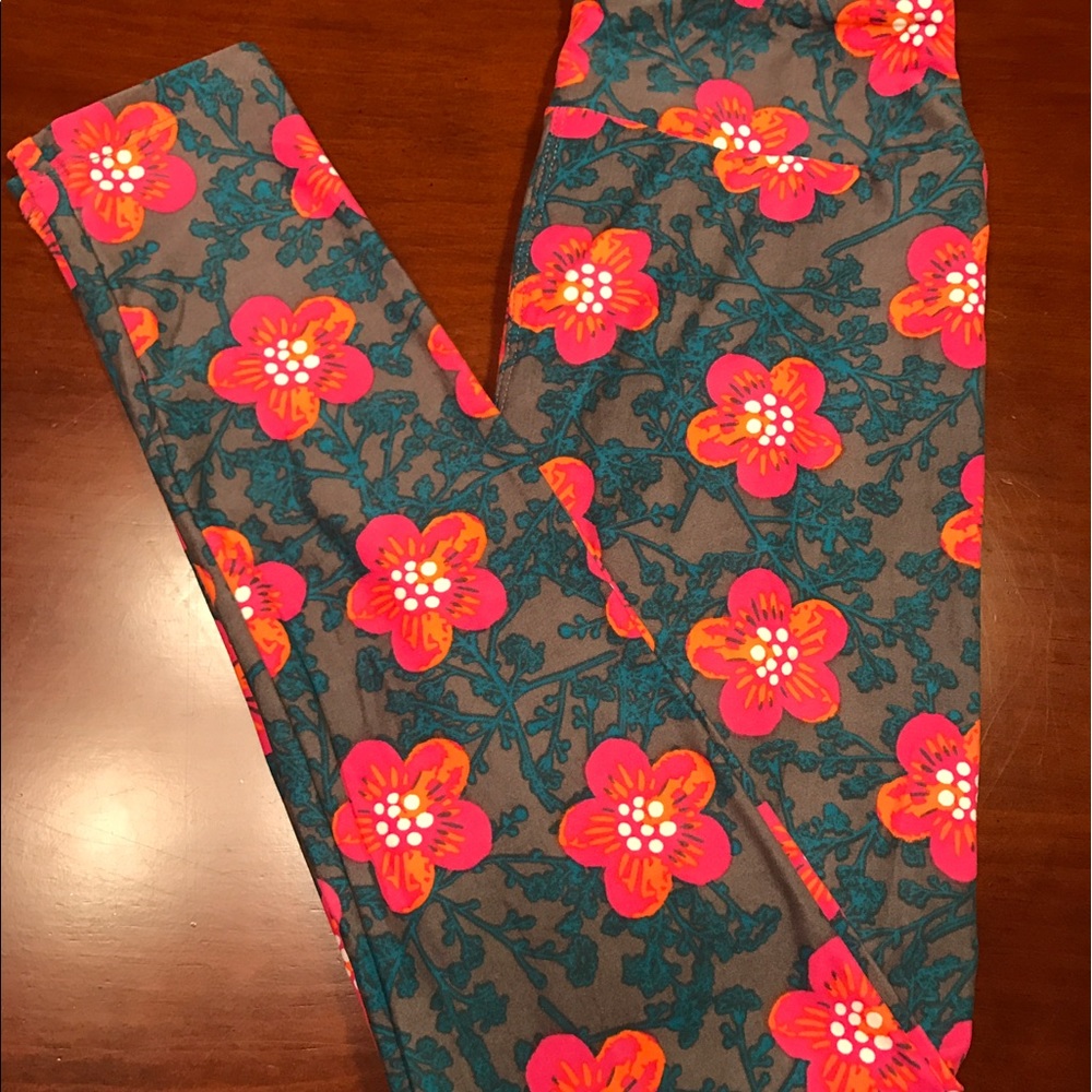New LuLaRoe Leggings - OS - NWT