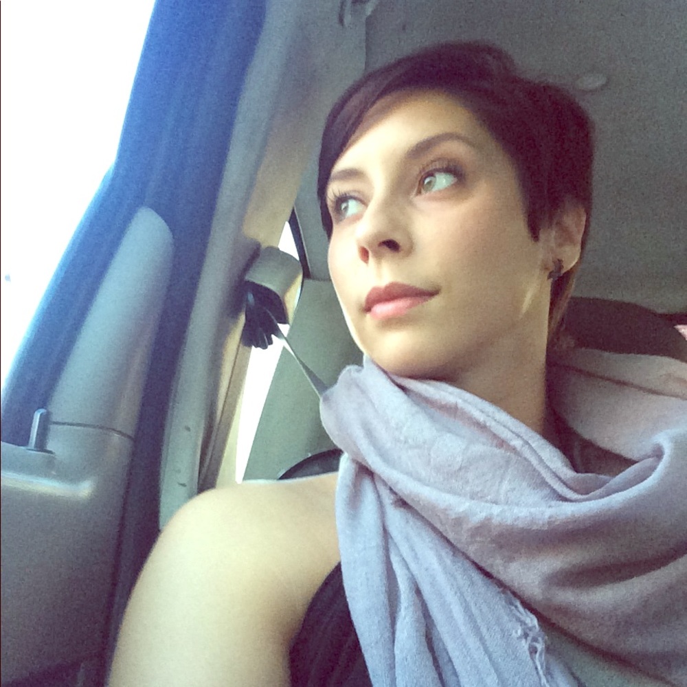 Meet your Posher, Adrienne