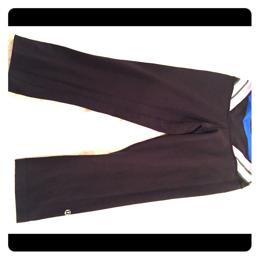 Lululemon size 6 luon Capri reversible