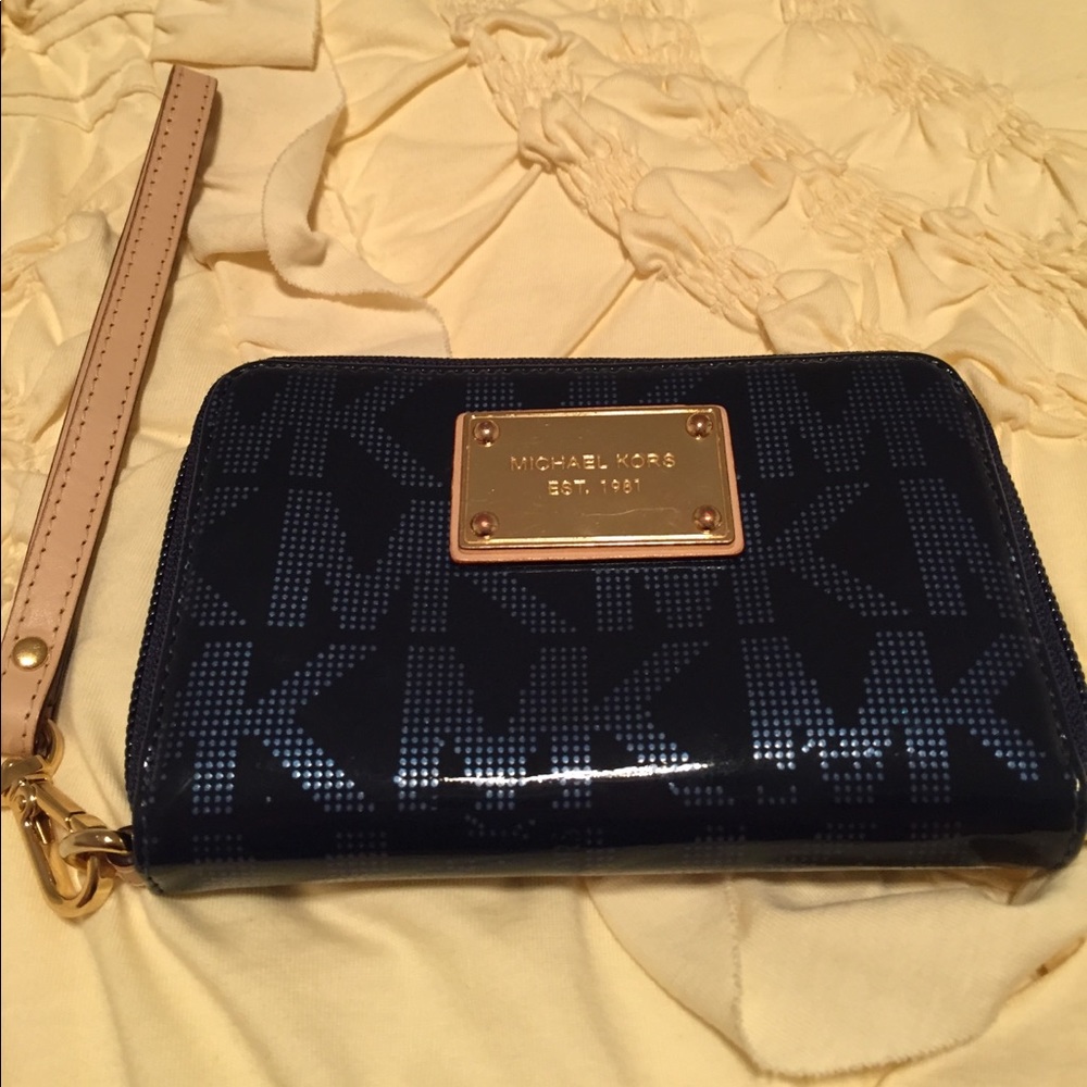 Michael Kors wallet/wristlet