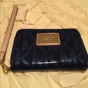 Michael Kors wallet/wristlet