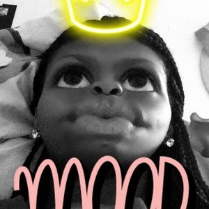 Meet your Posher, Akiera