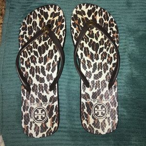 tory burch flip flops