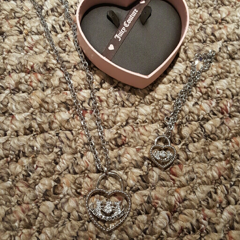 Matching 2 colored  bracelet and necklace