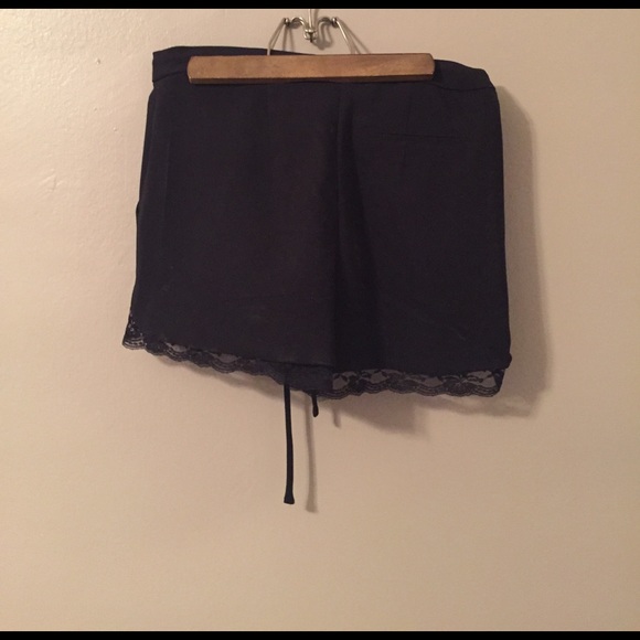 Shorts - Picture 2 of 2