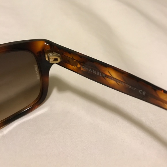 100% Authentic Chanel Tortoise Sunglasses main image 5