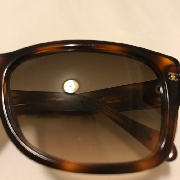 100% Authentic Chanel Tortoise Sunglasses main image 7