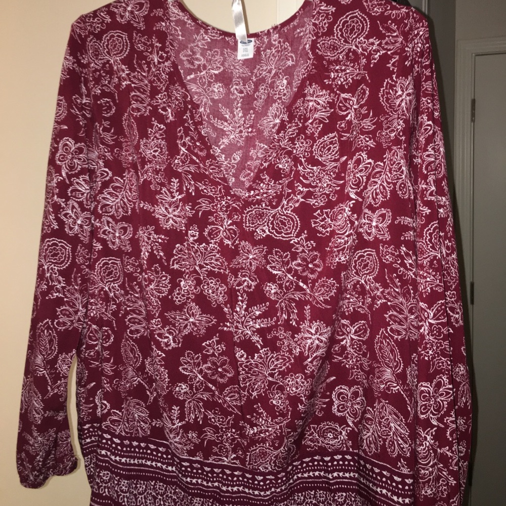 Old navy split neck top