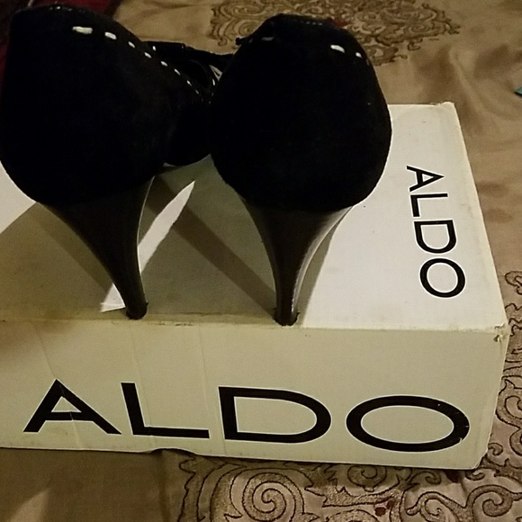 Black suede shoes - Picture 3 of 3