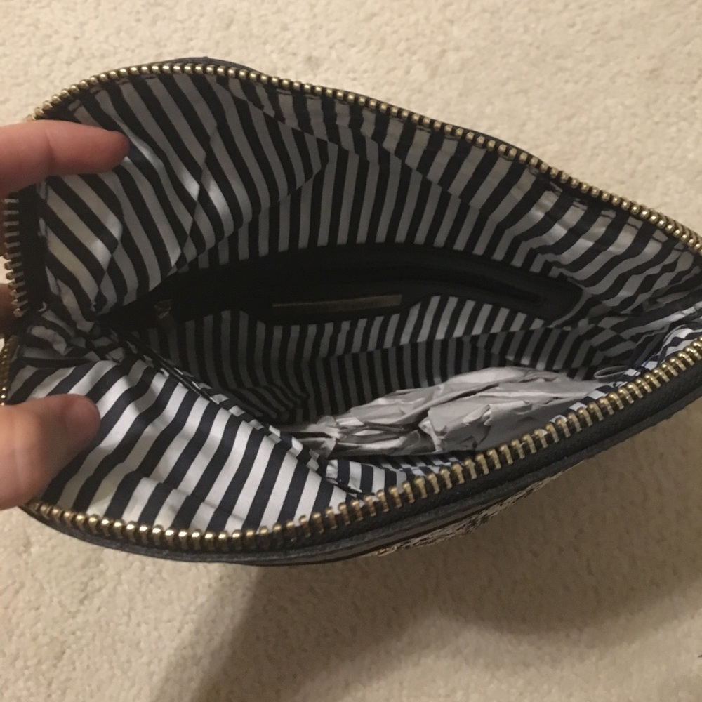 Clutch - Picture 4 of 5
