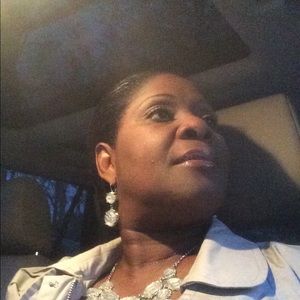 Meet your Posher, Laureda