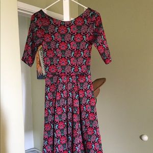 NWT- midi dress with floral pattern