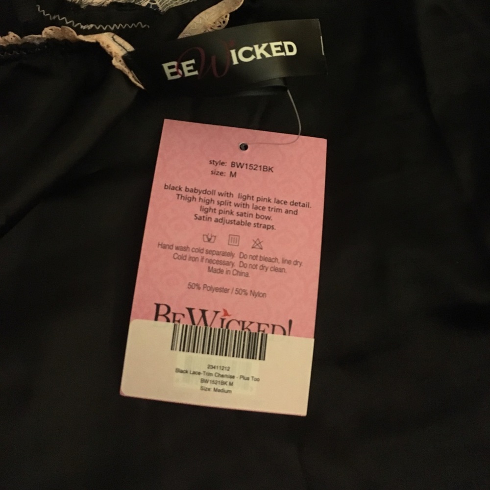 Little black lace trim chemise from BeWicked! - Picture 6 of 6