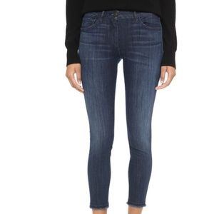 3x1 Crop Fray Jeans