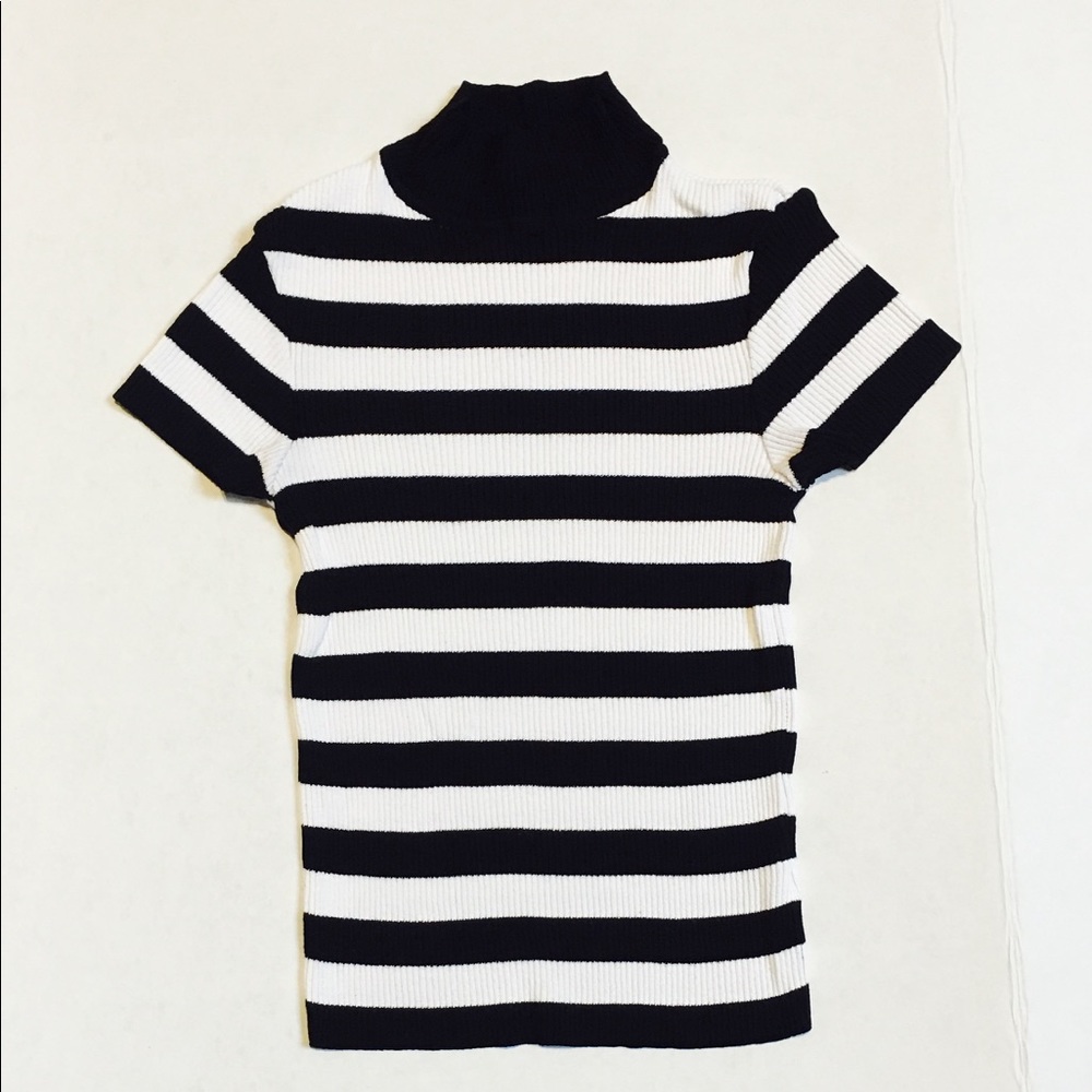 Laundry stripped top