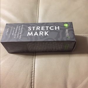 It works! Stretch Mark moisturizing body cream 6oz