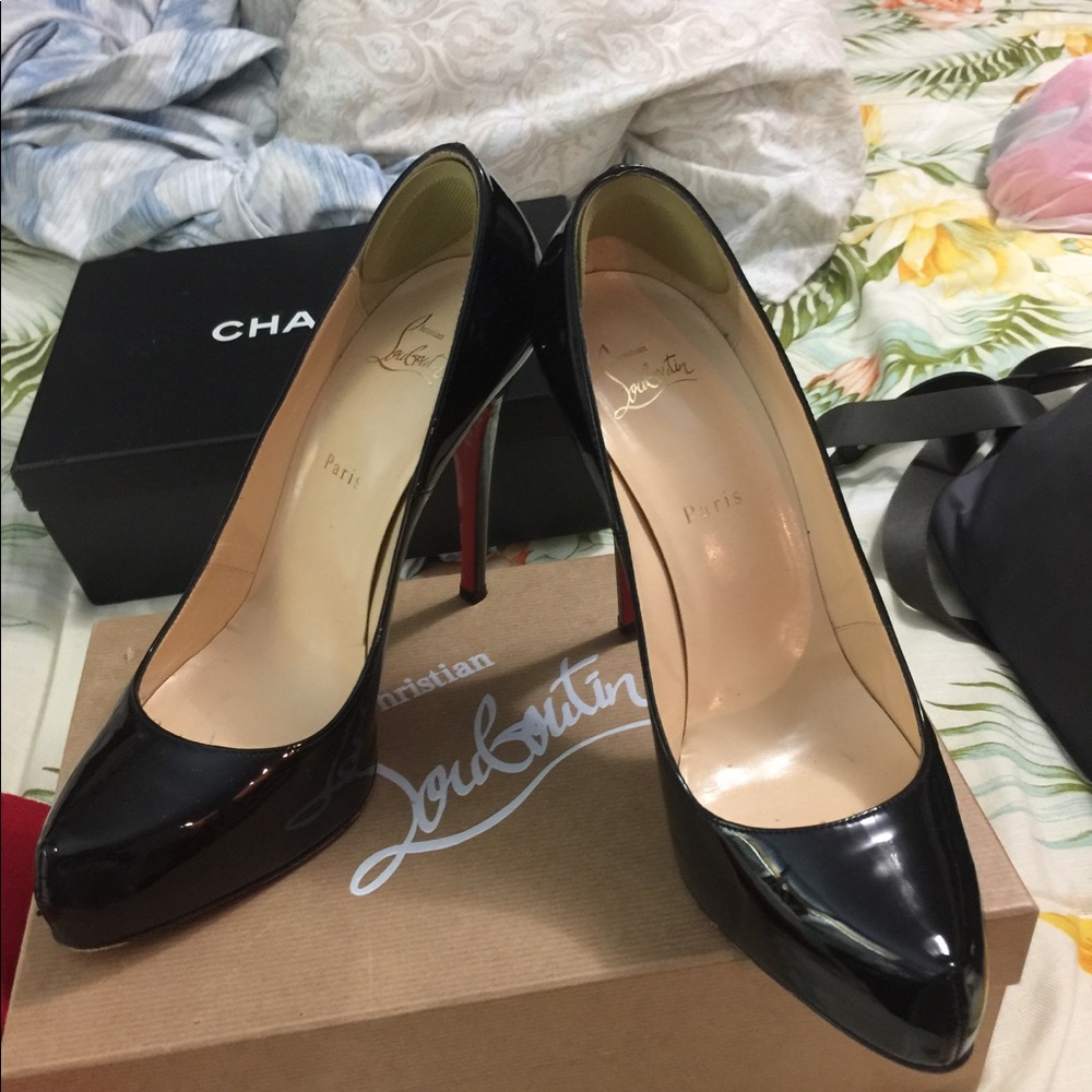 Black loubies size 41 eu fit se 10 or 10 1/2 us