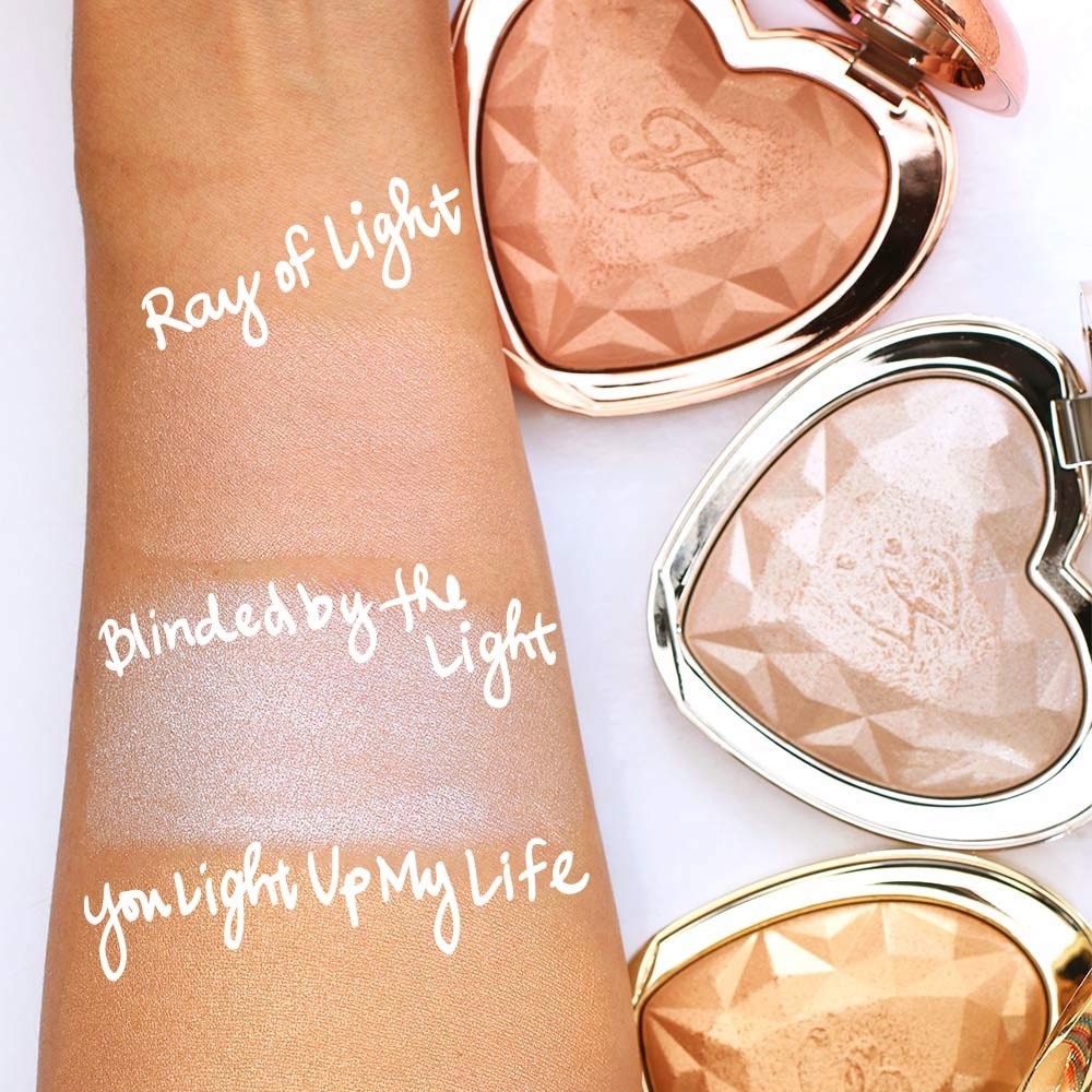 Too Faced Highlighter ๐ / Sold on โ๏ธercari - Picture 4 of 4