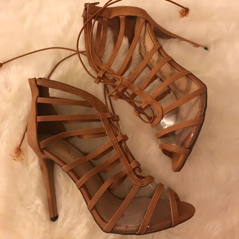 Tan Lace Up Heels 👠