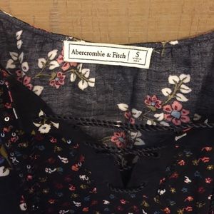 Abercrombie & Fitch Tops - A&F Off Shoulders top Abercrombie & Fitch Tops - A&F Off Shoulders top