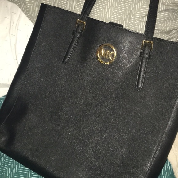 MK tote - Picture 4 of 5