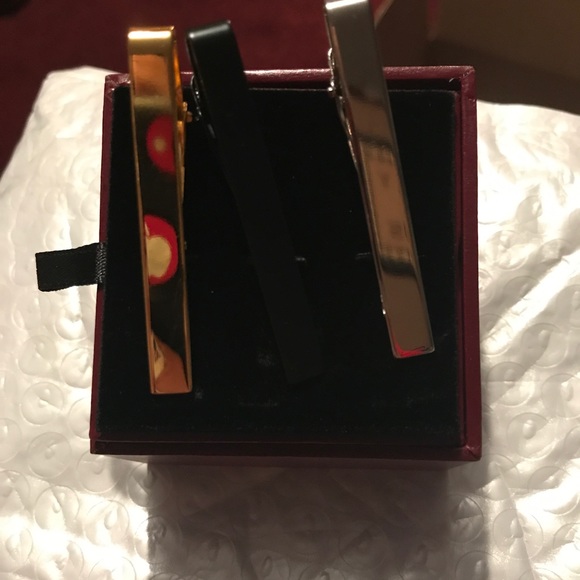 SOLD ON MERCARI - Picture 2 of 4