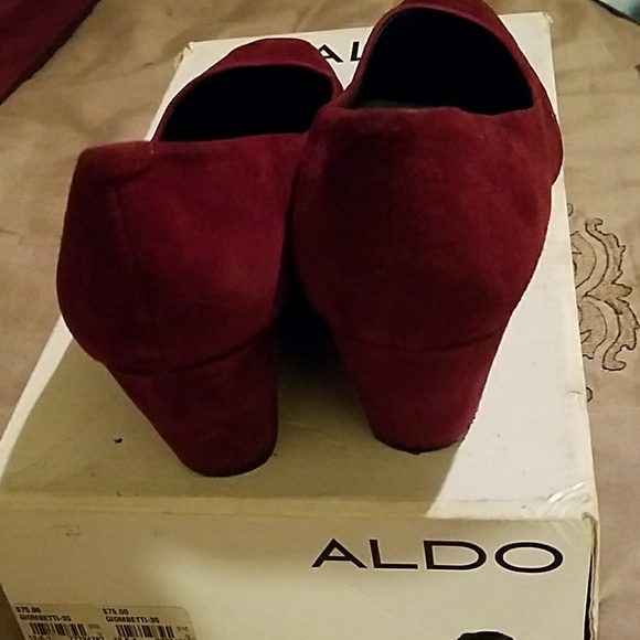 Shoes - Picture 2 of 4