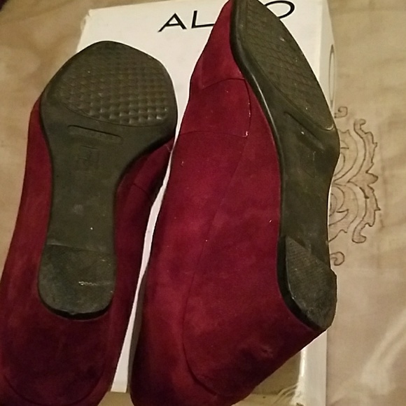 Shoes - Picture 4 of 4