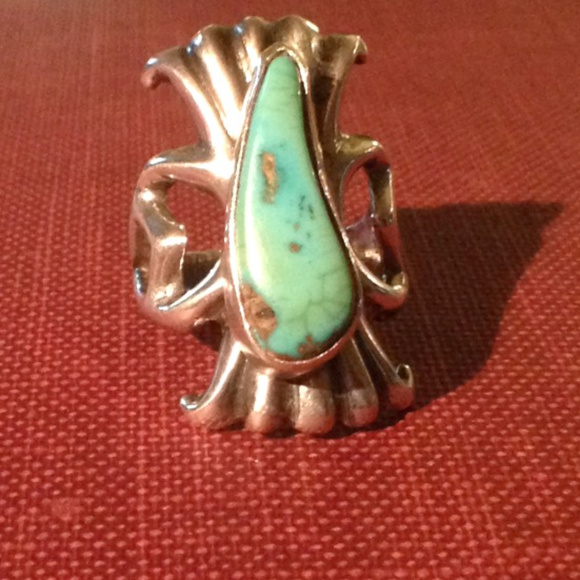 Meet your Posher, Erika - Picture 2 of 6