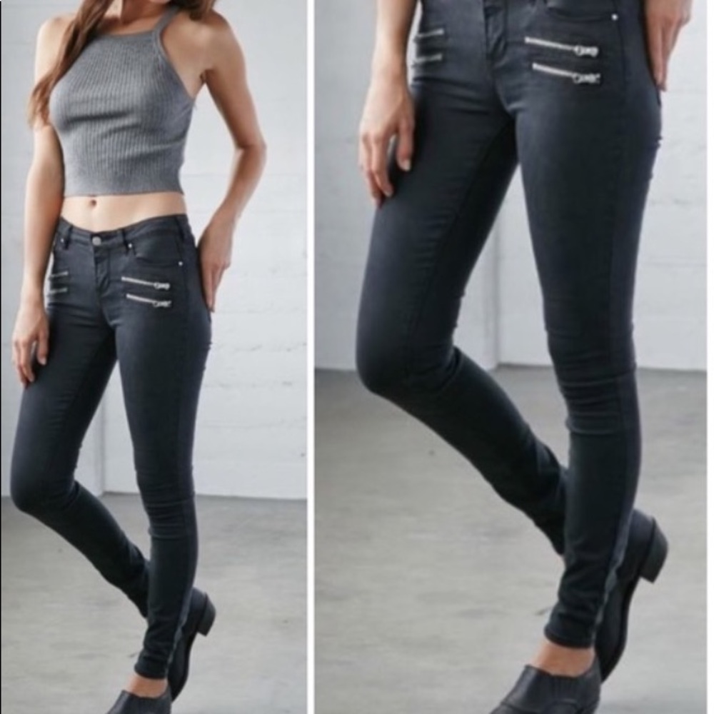 Bullhead Rocker Mid Rise Black Jeans