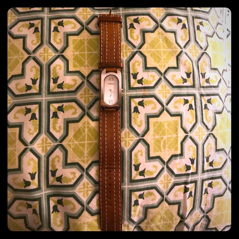 Fossil medium brown leather watch