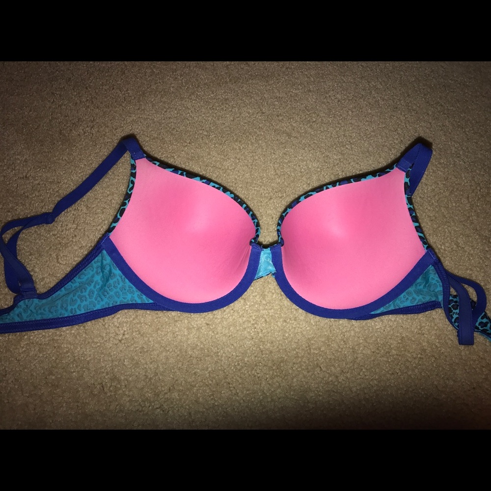 Victoria Secret Bra - Picture 3 of 3