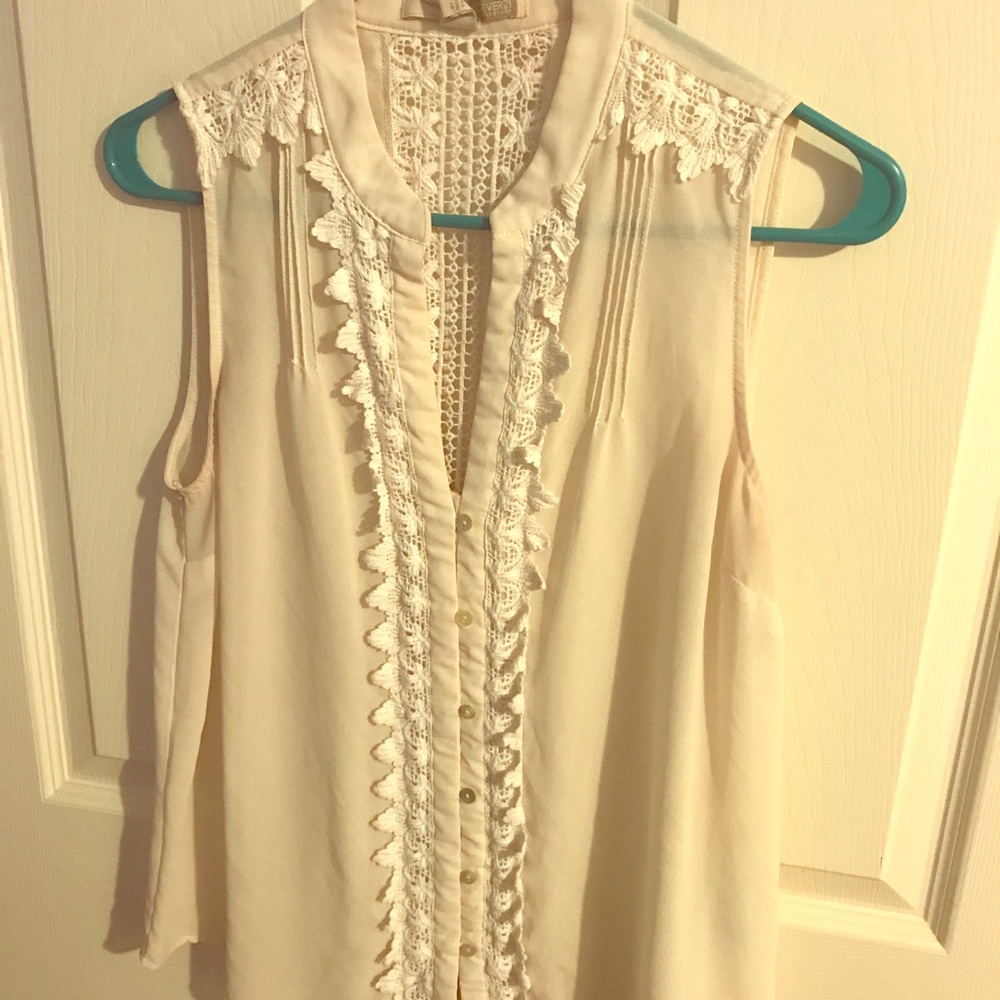 Cute button up shirt - great layering piece