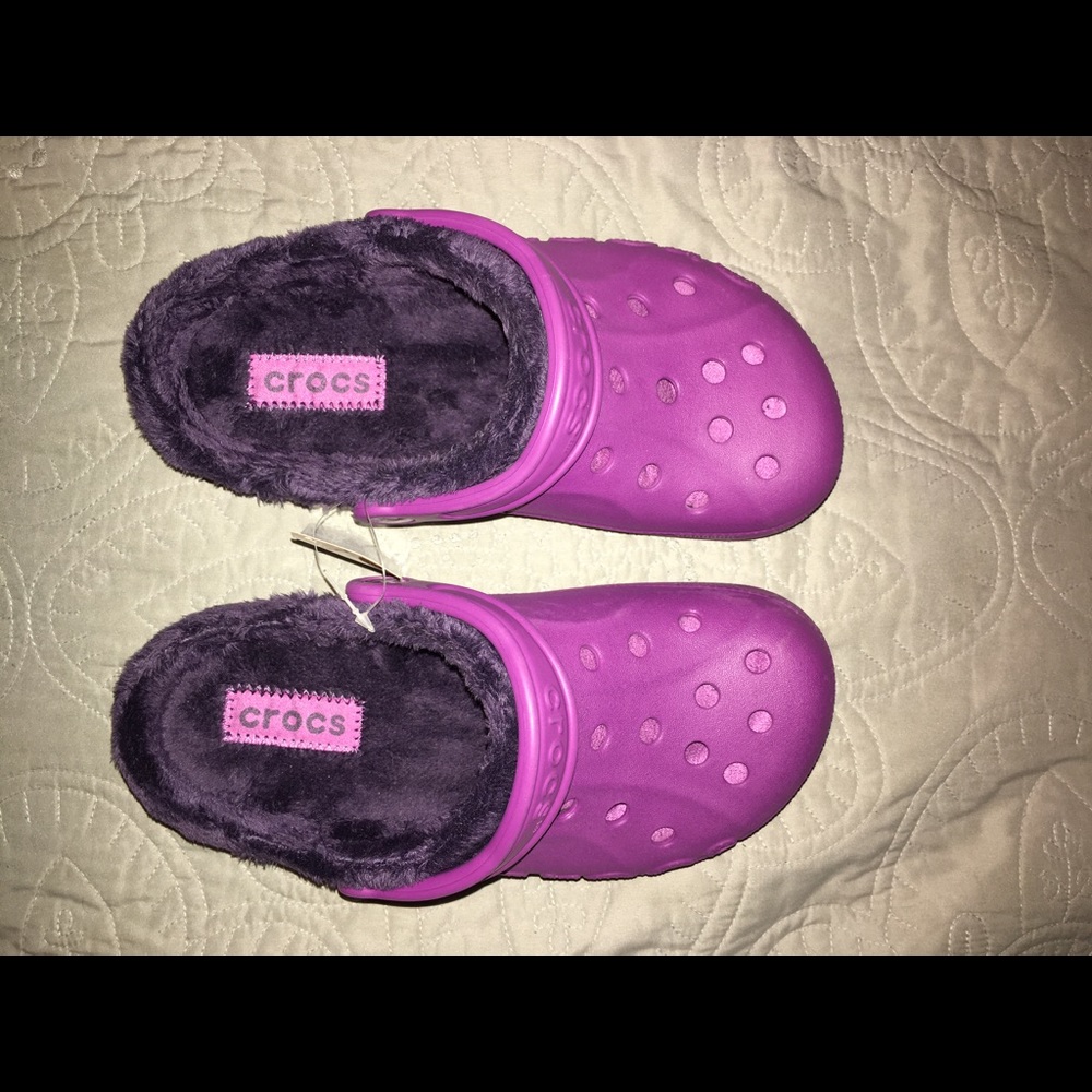 PURPLE CROCS WITH FUR