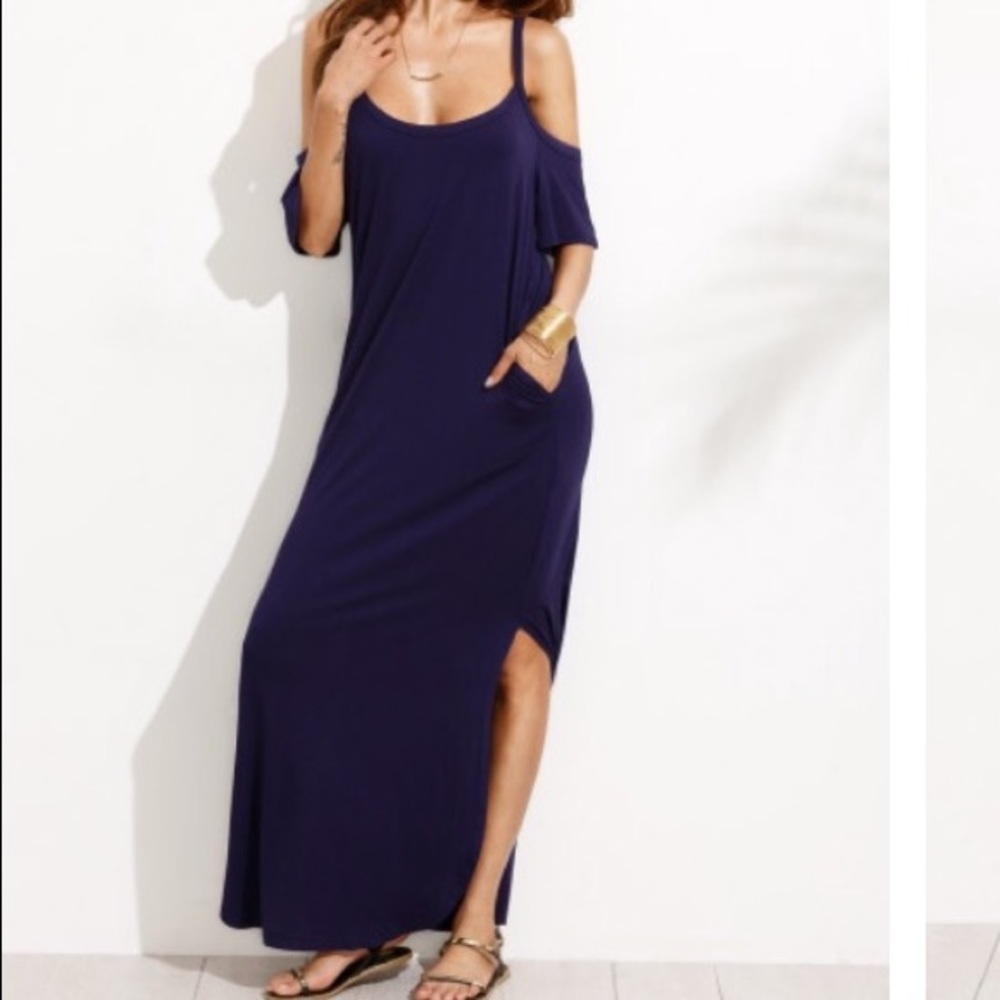 Open shoulder dress with pocket and slit
