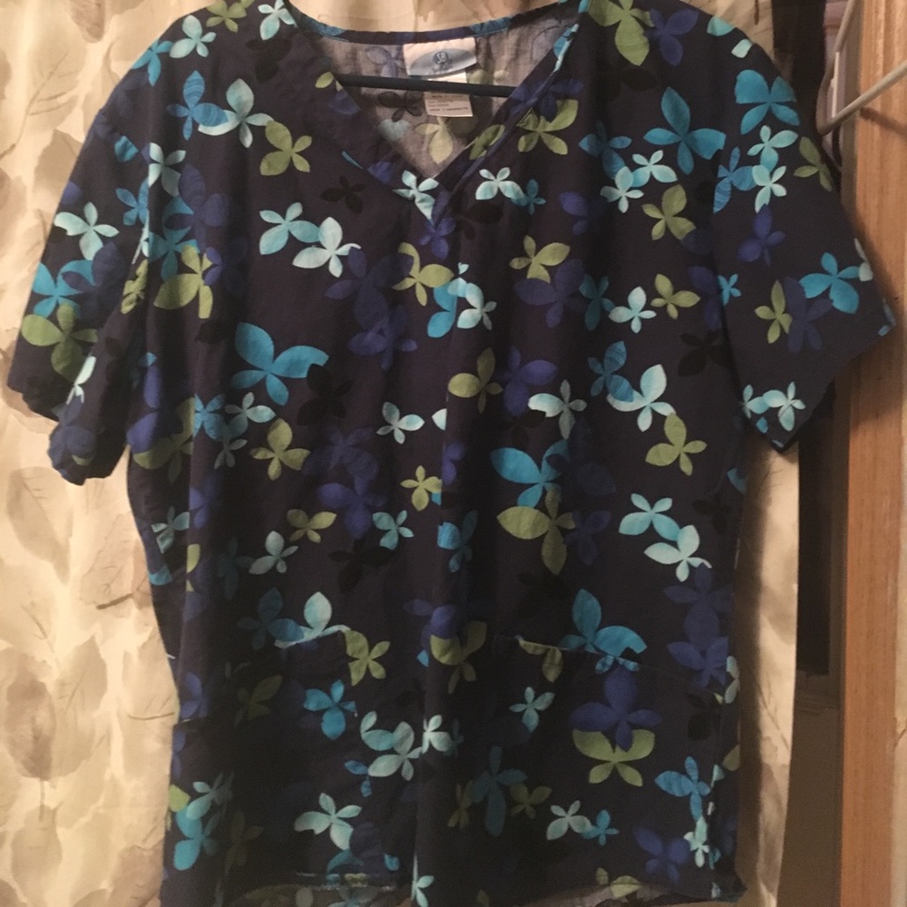 Scrub top
