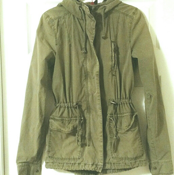 h&m divided green jacket